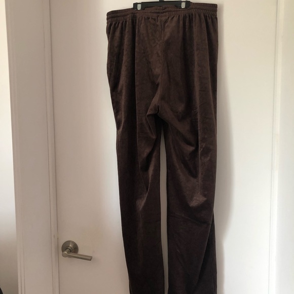 Adidas Original velour pants. Size large. Perfect condition - Picture 2 of 4